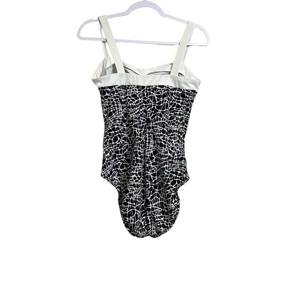 Miraclesuit One Piece Slimming Bathing Suit Women's 12 Black White Animal Print - Picture 2 of 5